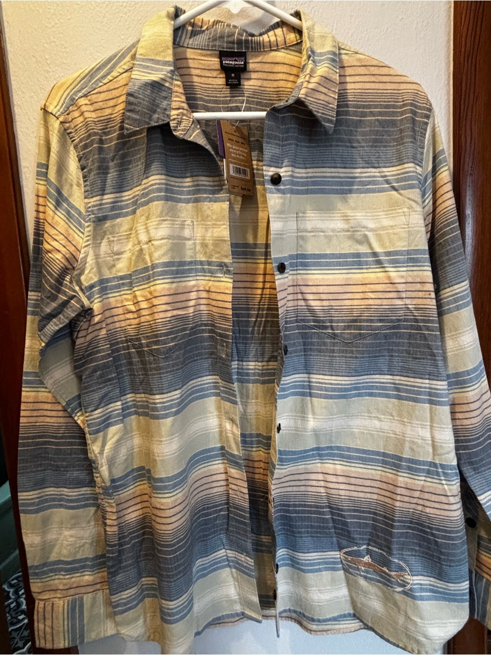 Women’s Patagonia M shirt nwt